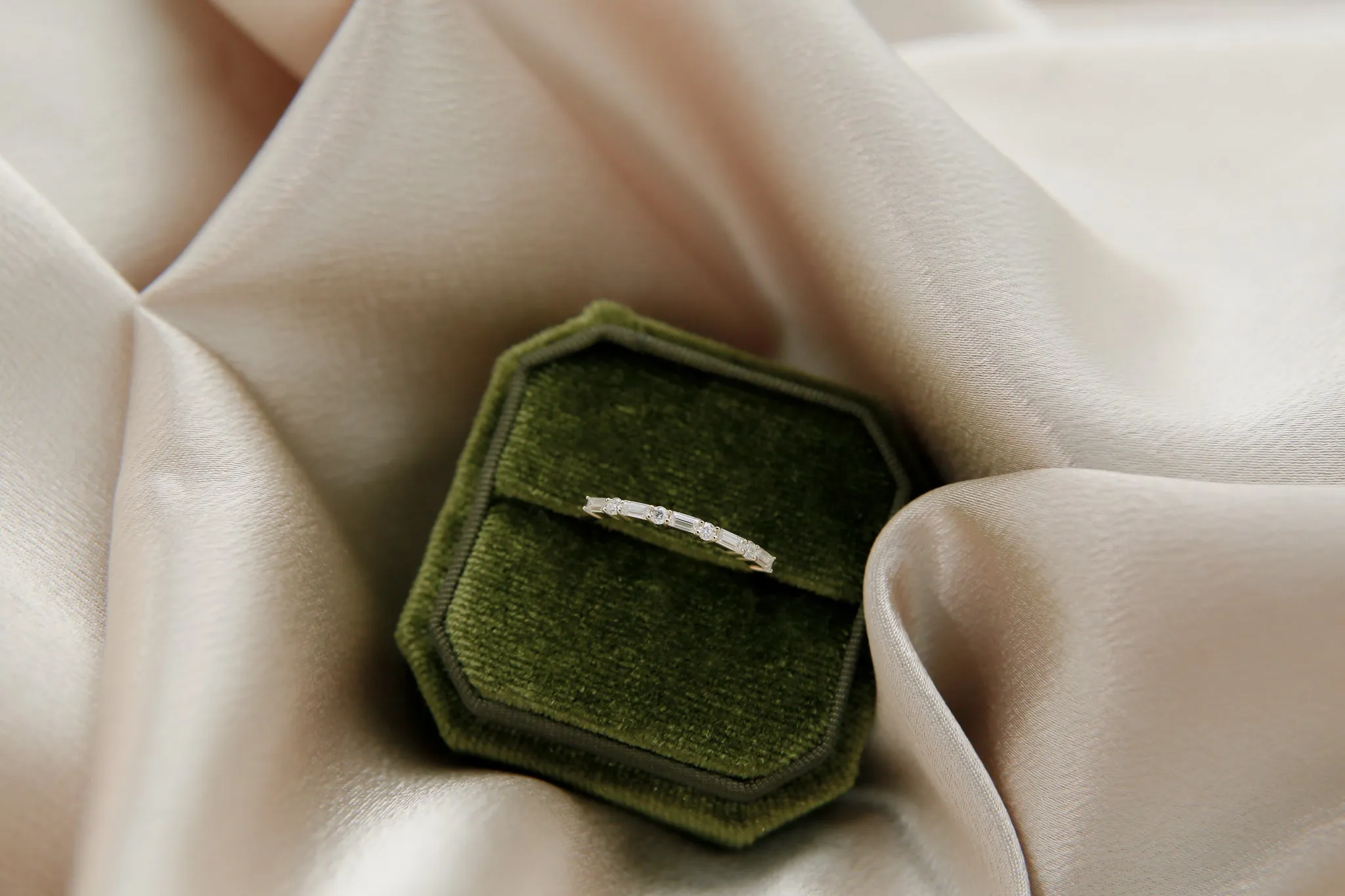 10K Moissanite Stacking Band
