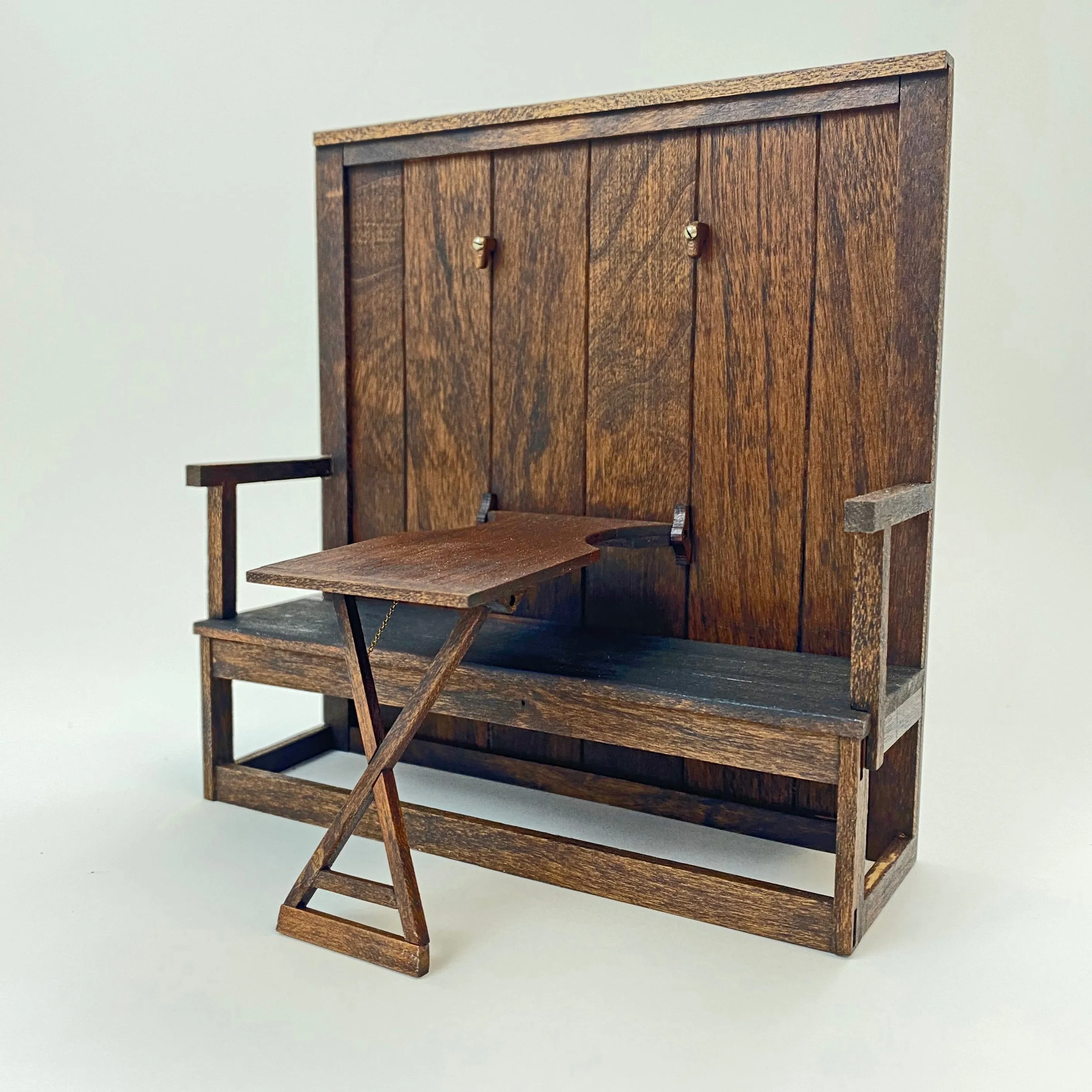 19th Century English Tavern Settle