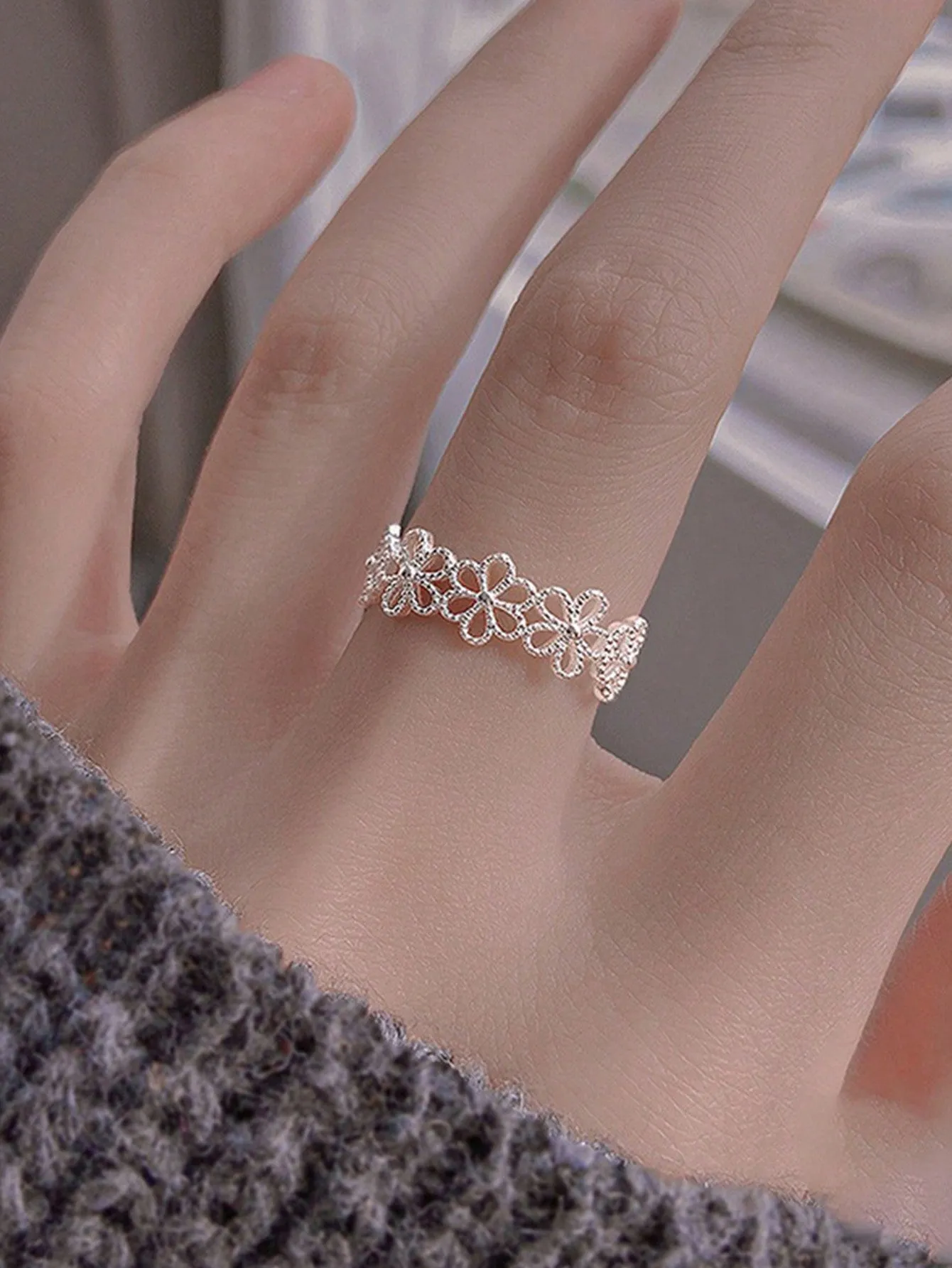 1pc Delicate Lace Floral Cutout Flower Design French Style Sweet Ring With Unique Charm