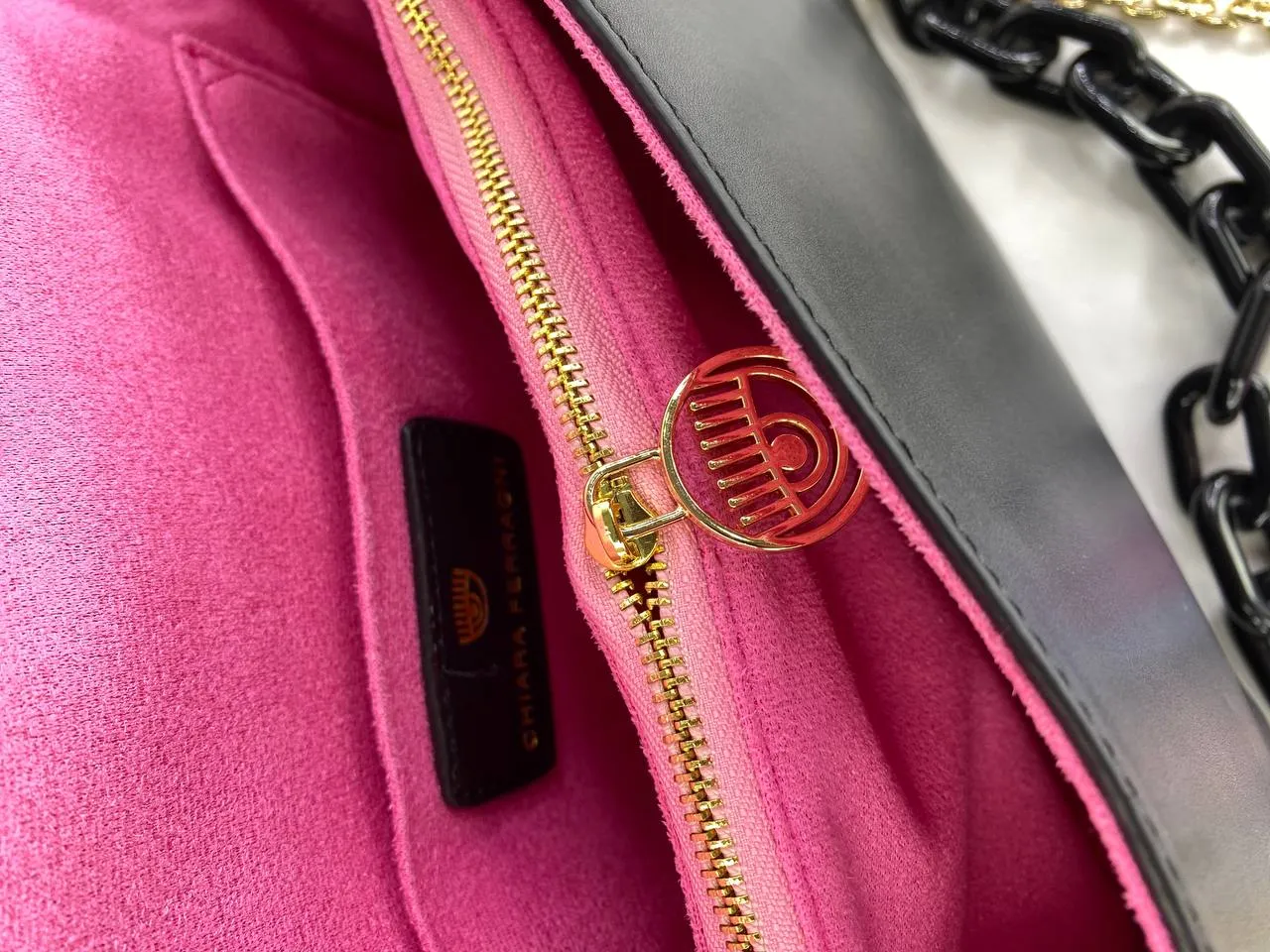 Chiara Ferragni Iconic Eye-Emblem