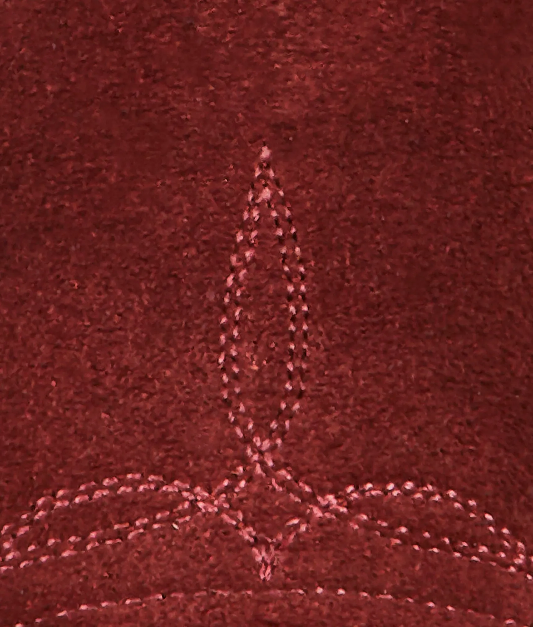 Eleanor :: Burgundy