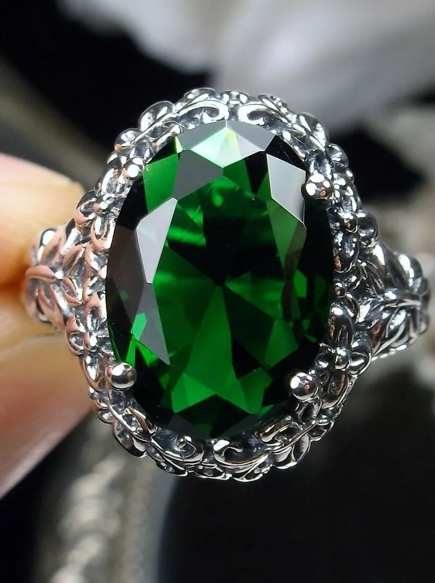 Emerald Butterfly Ring, Oval Green Gemstone, Art Nouveau Vintage Ring, D79