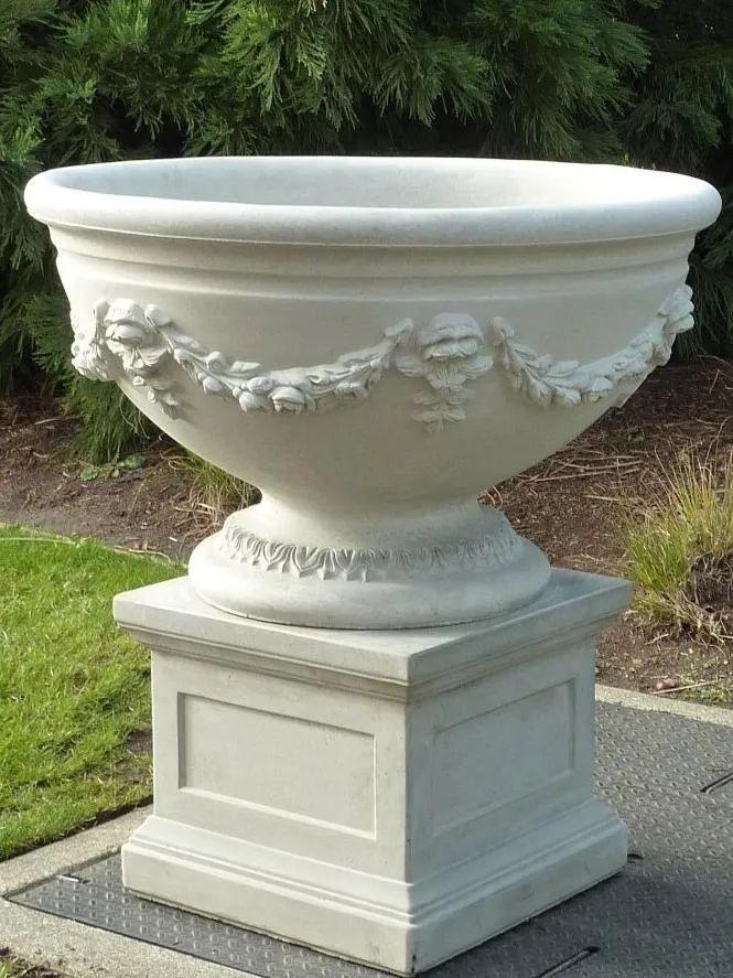 Gardenstone Classic Pedestal