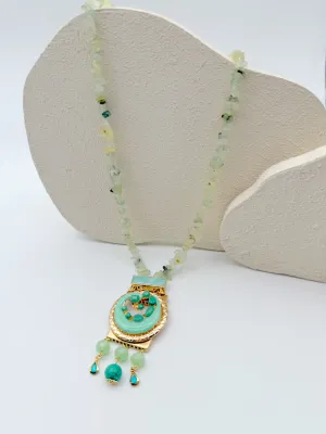 Golden Jade Medallion Necklace – Adjustable Elegance (28–29 inches)