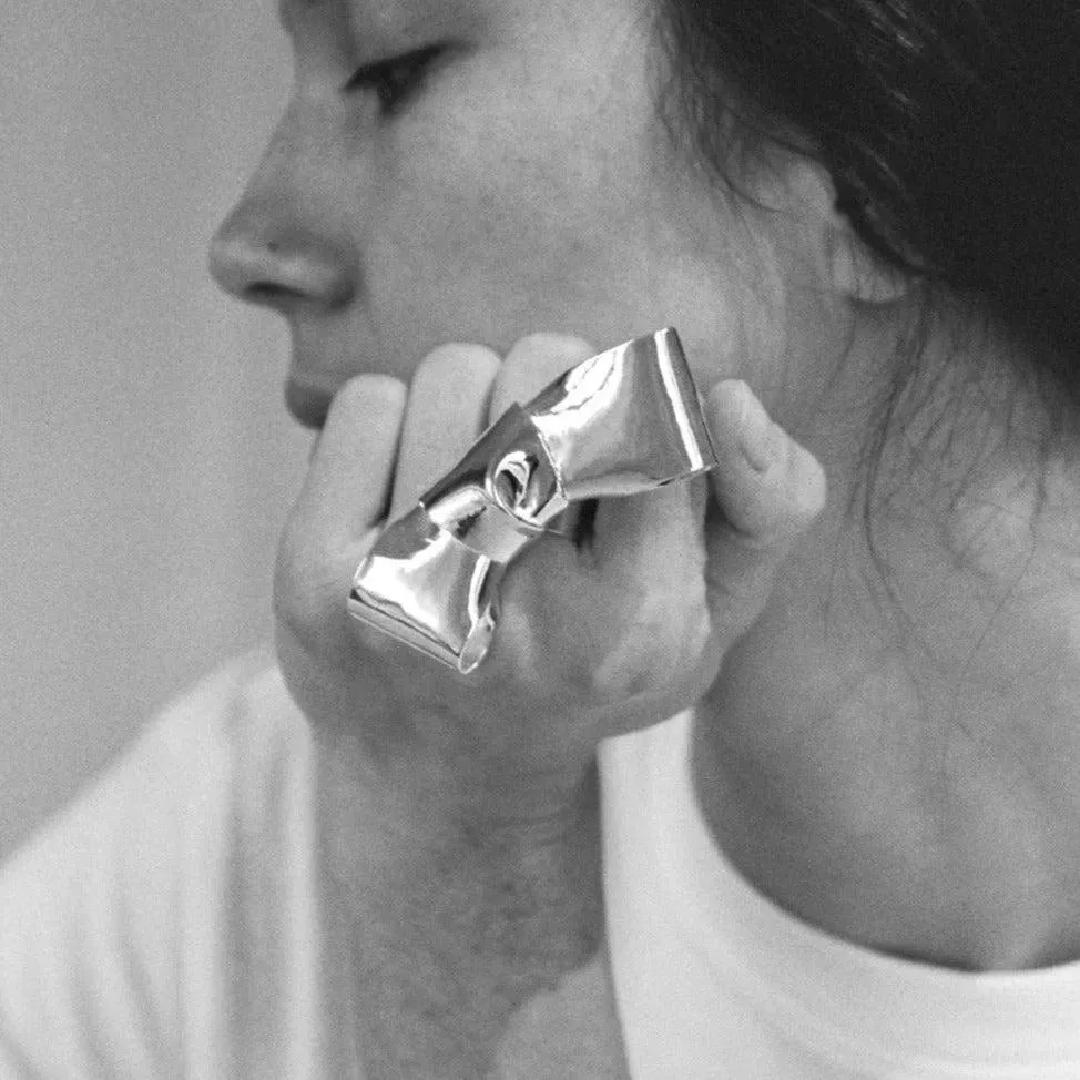 Grand Cravat Ring