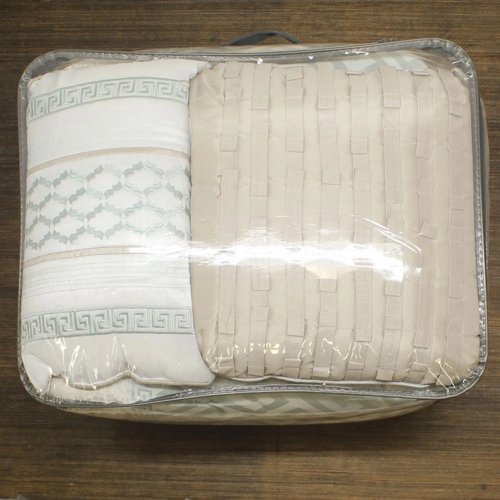 Madison Park Addison 7-Piece Queen Comforter Set Bedding Aqua / Beige