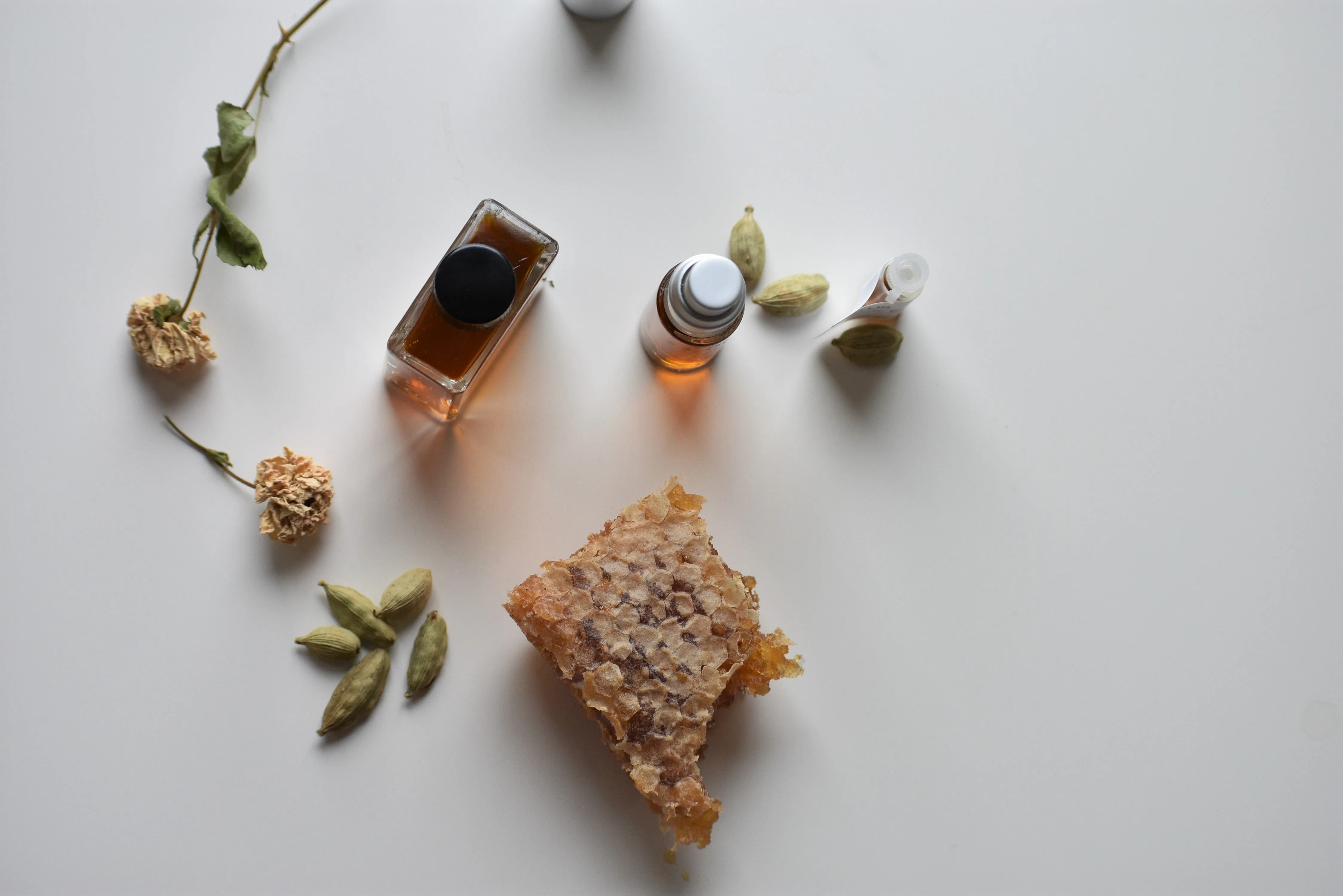 MELLIS - Natural Botanical Perfume - The Honey Water