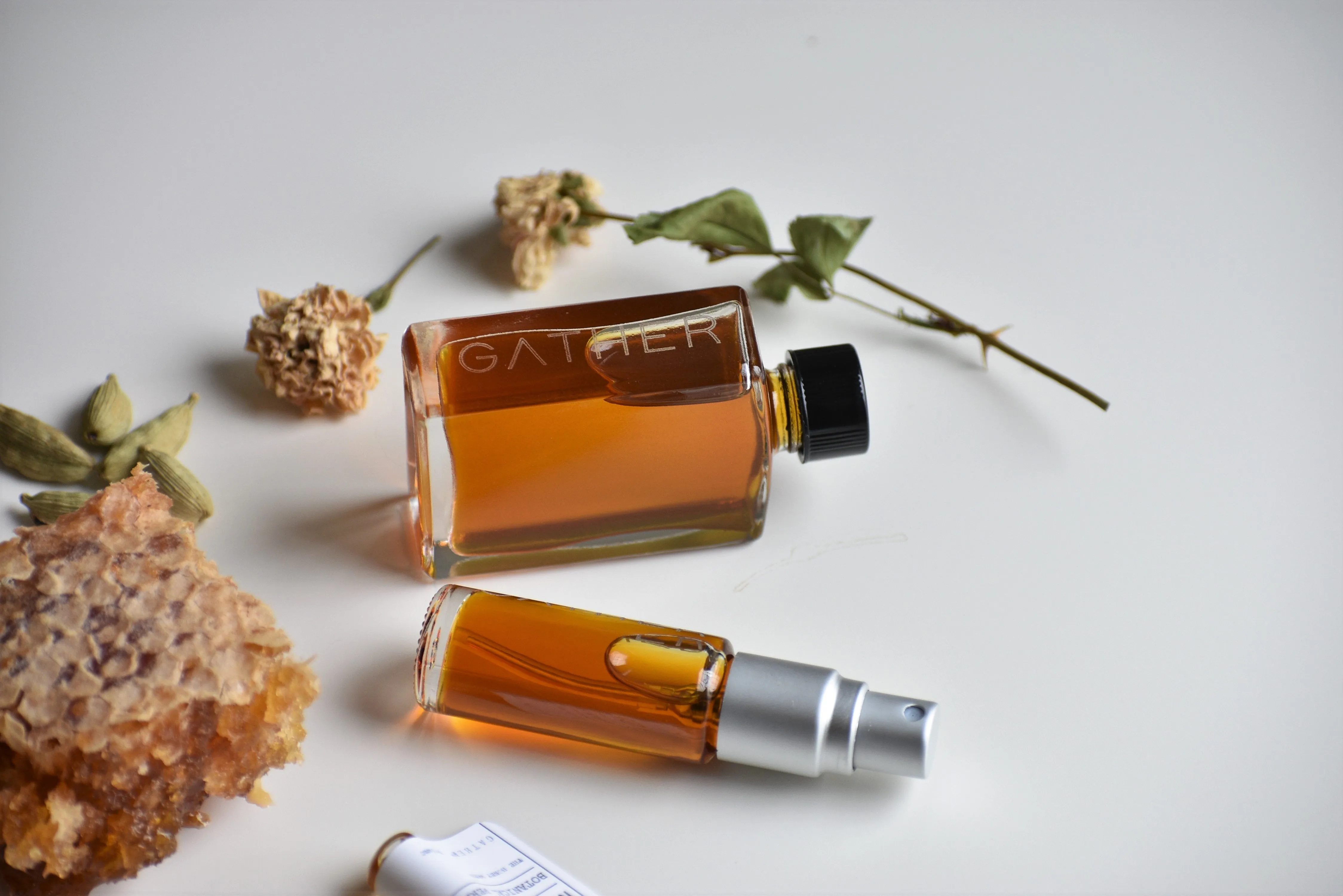 MELLIS - Natural Botanical Perfume - The Honey Water