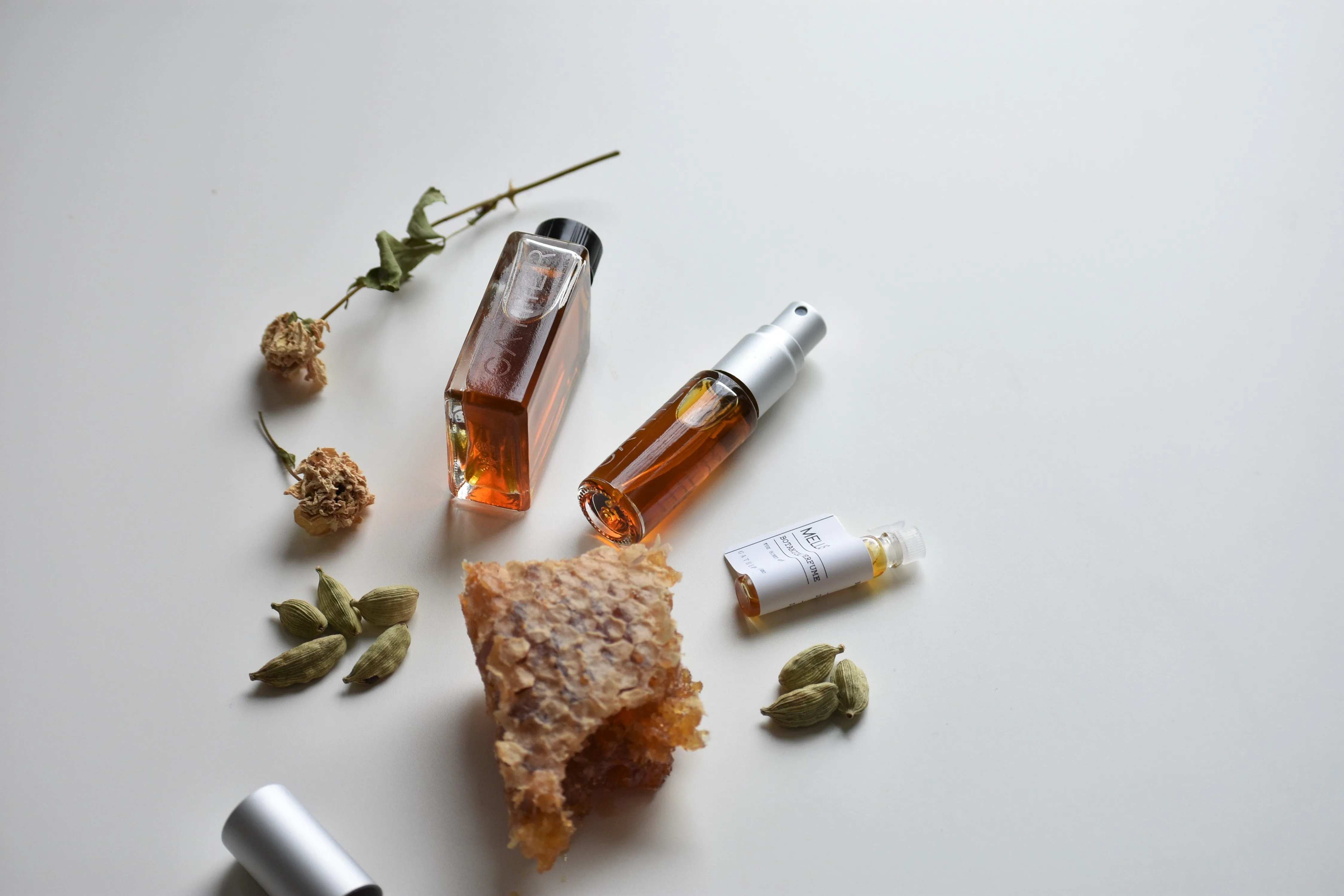 MELLIS - Natural Botanical Perfume - The Honey Water