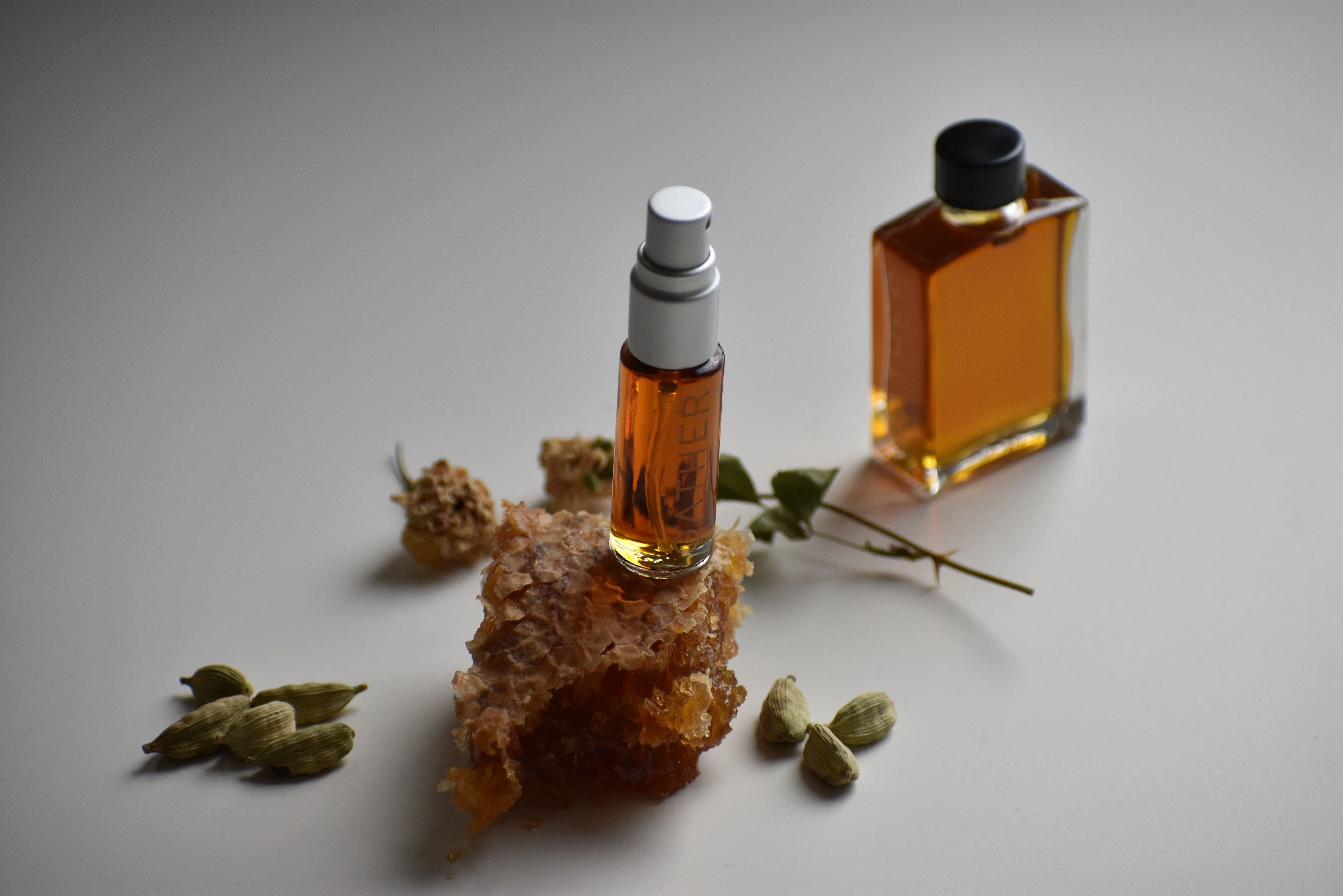 MELLIS - Natural Botanical Perfume - The Honey Water