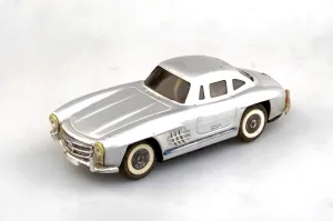 MERCEDES BENZ SPORTS CAR