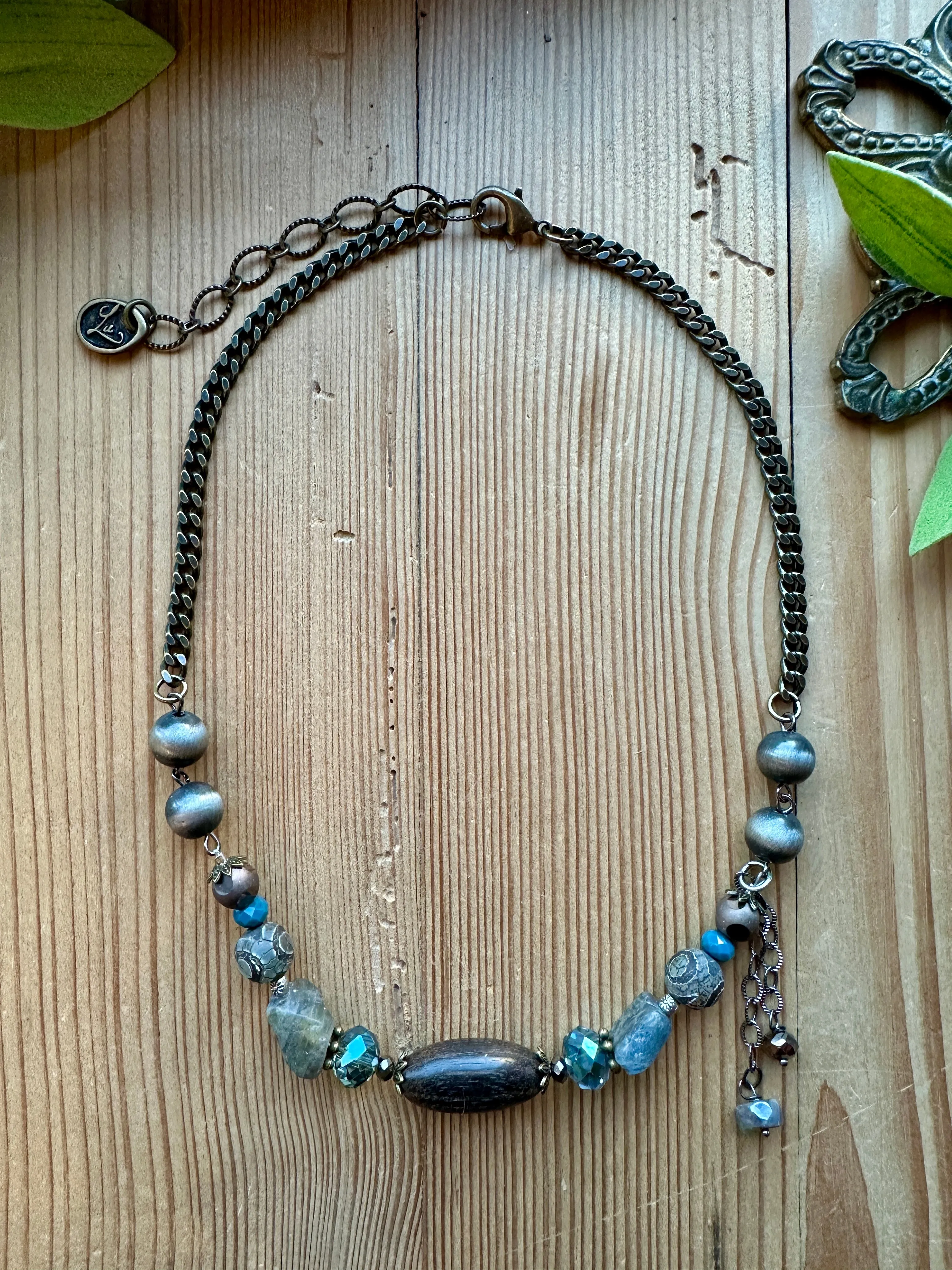 Mocha Dreams Short Single Necklace