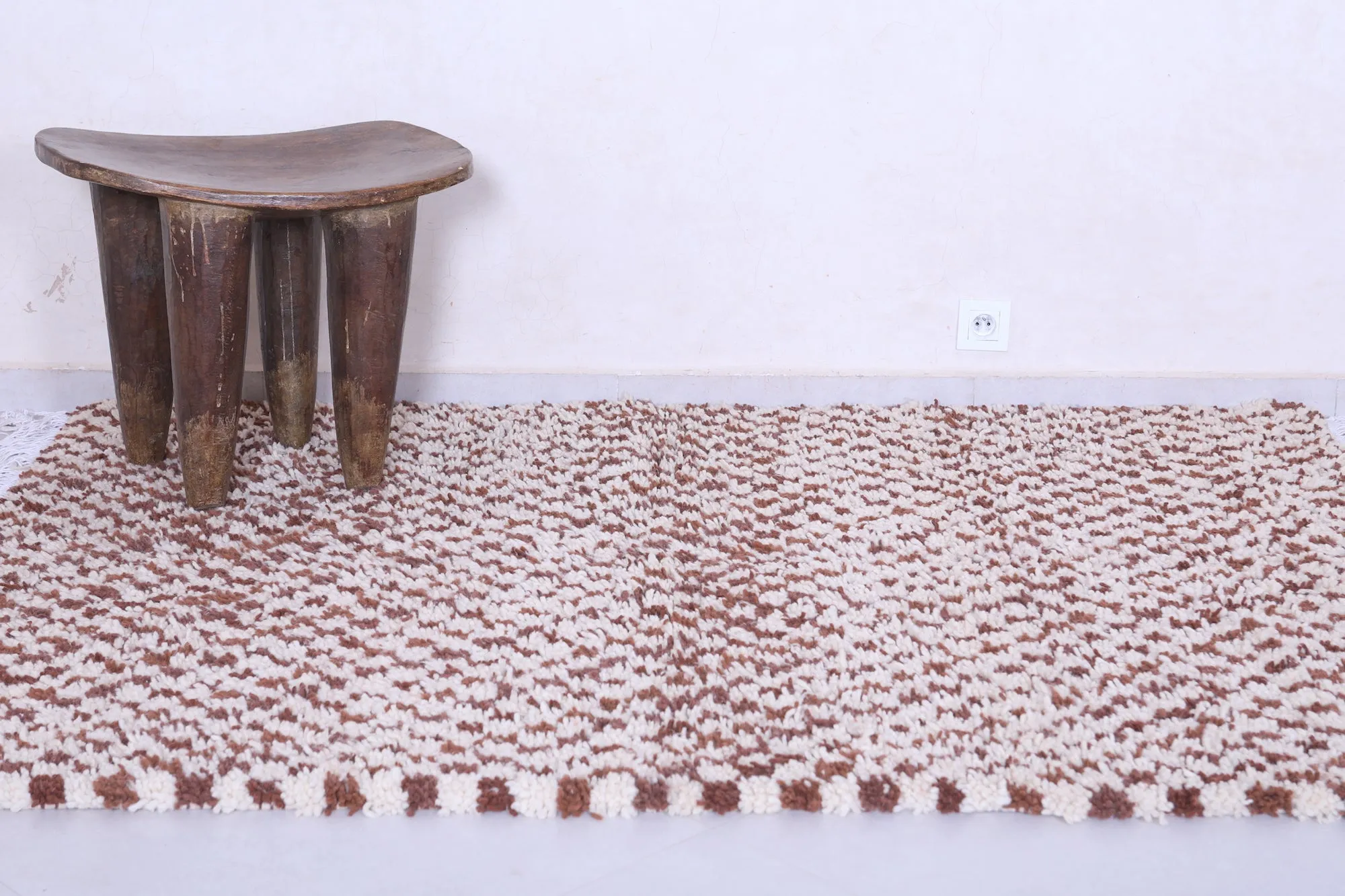 Moroccan Shaggy Berber Rug 4.8 X 6.7 Feet – Handwoven Checkered Design