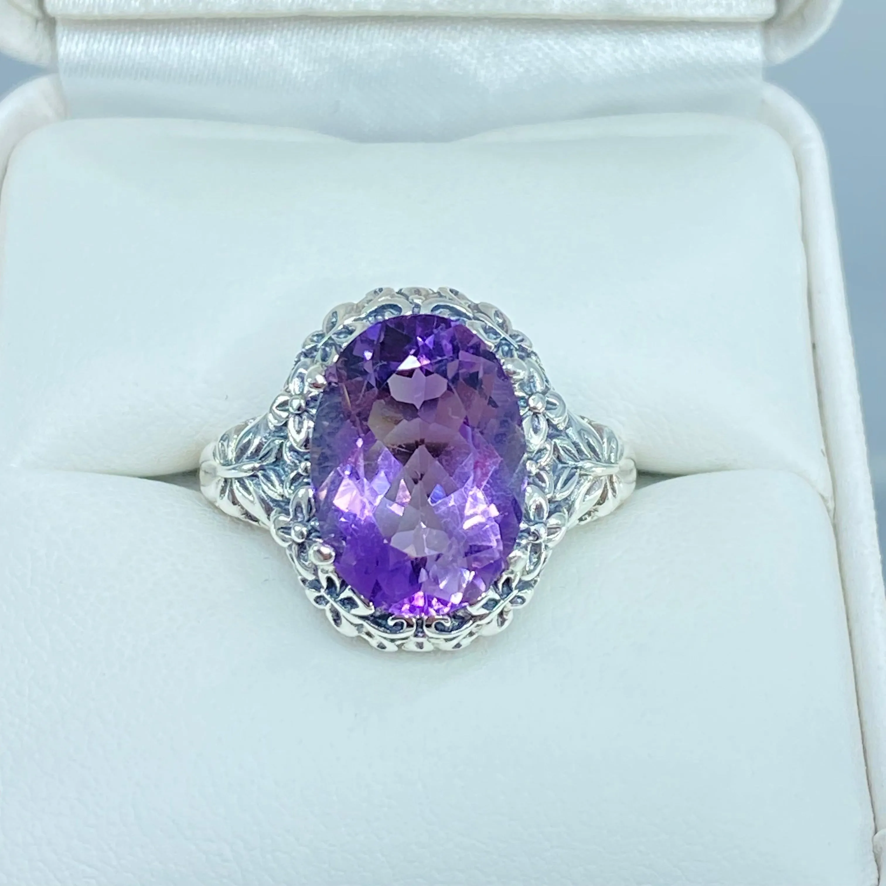 Natural Amethyst Butterfly Ring, Size 9, Oval Gemstone, Art Nouveau Vintage Ring, D79 - Ready to Ship