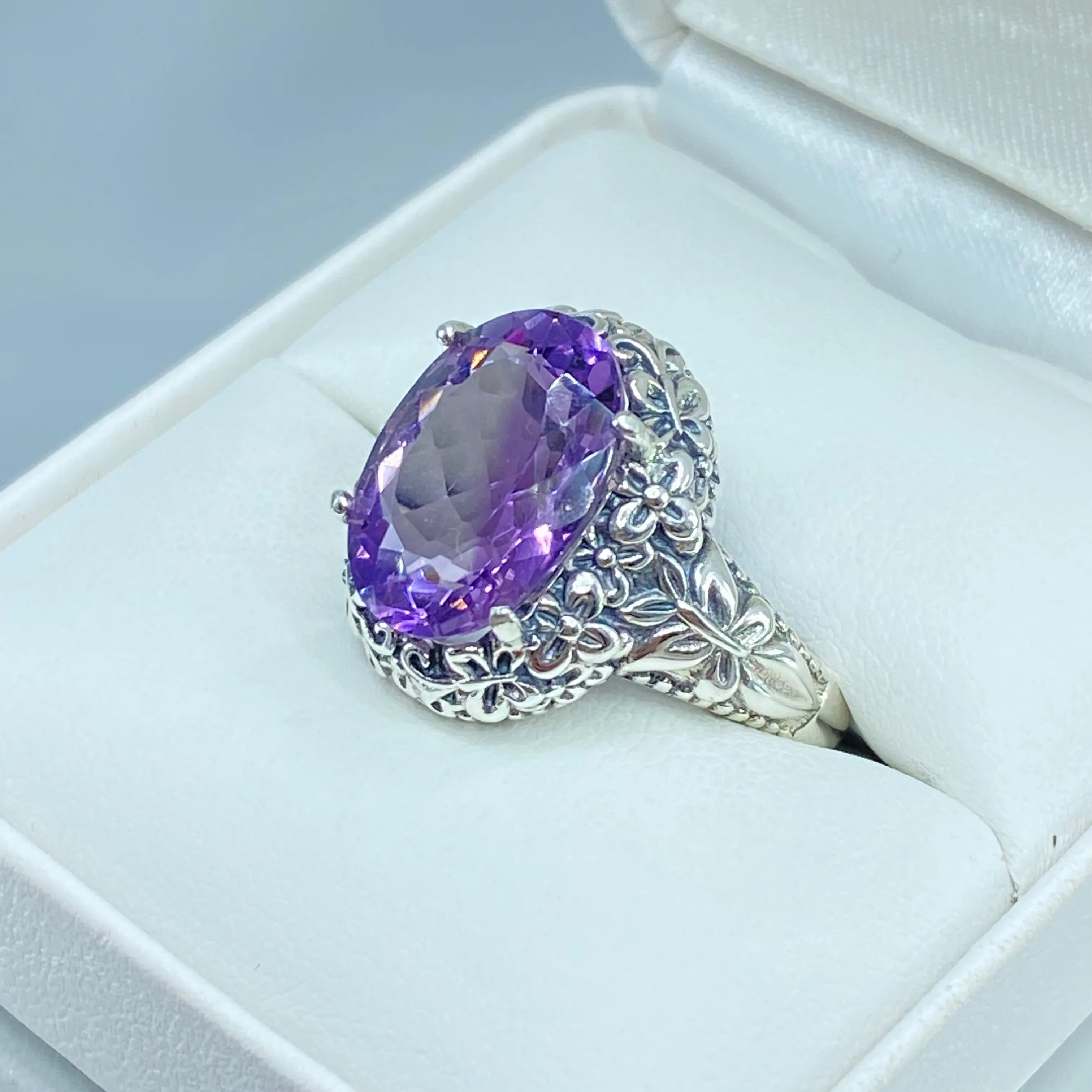 Natural Amethyst Butterfly Ring, Size 9, Oval Gemstone, Art Nouveau Vintage Ring, D79 - Ready to Ship