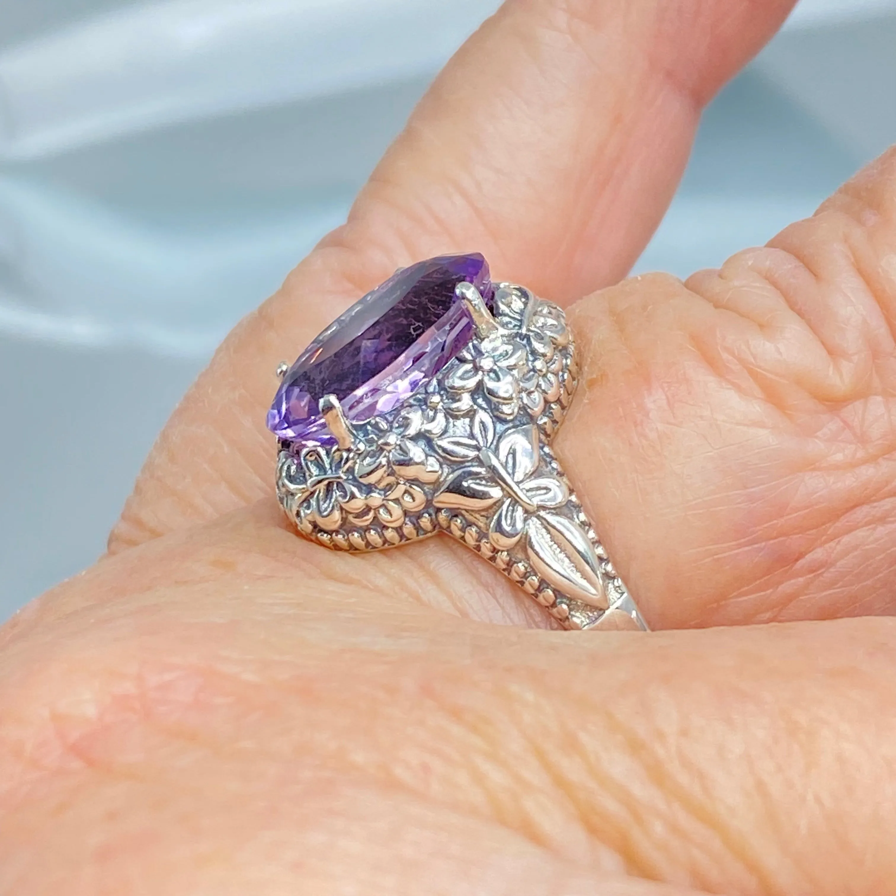 Natural Amethyst Butterfly Ring, Size 9, Oval Gemstone, Art Nouveau Vintage Ring, D79 - Ready to Ship