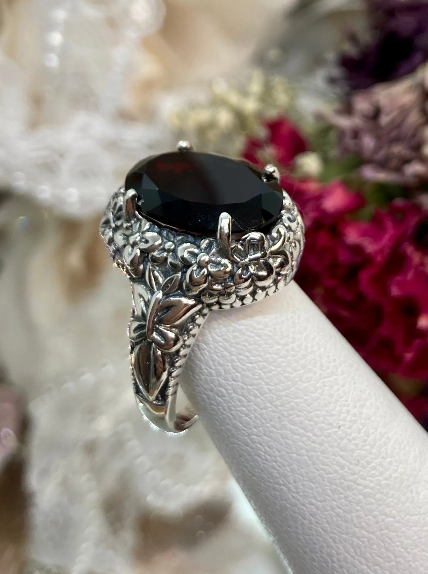 Natural Red Garnet Butterfly Ring, Oval Gemstone, Art Nouveau Vintage Ring, D79