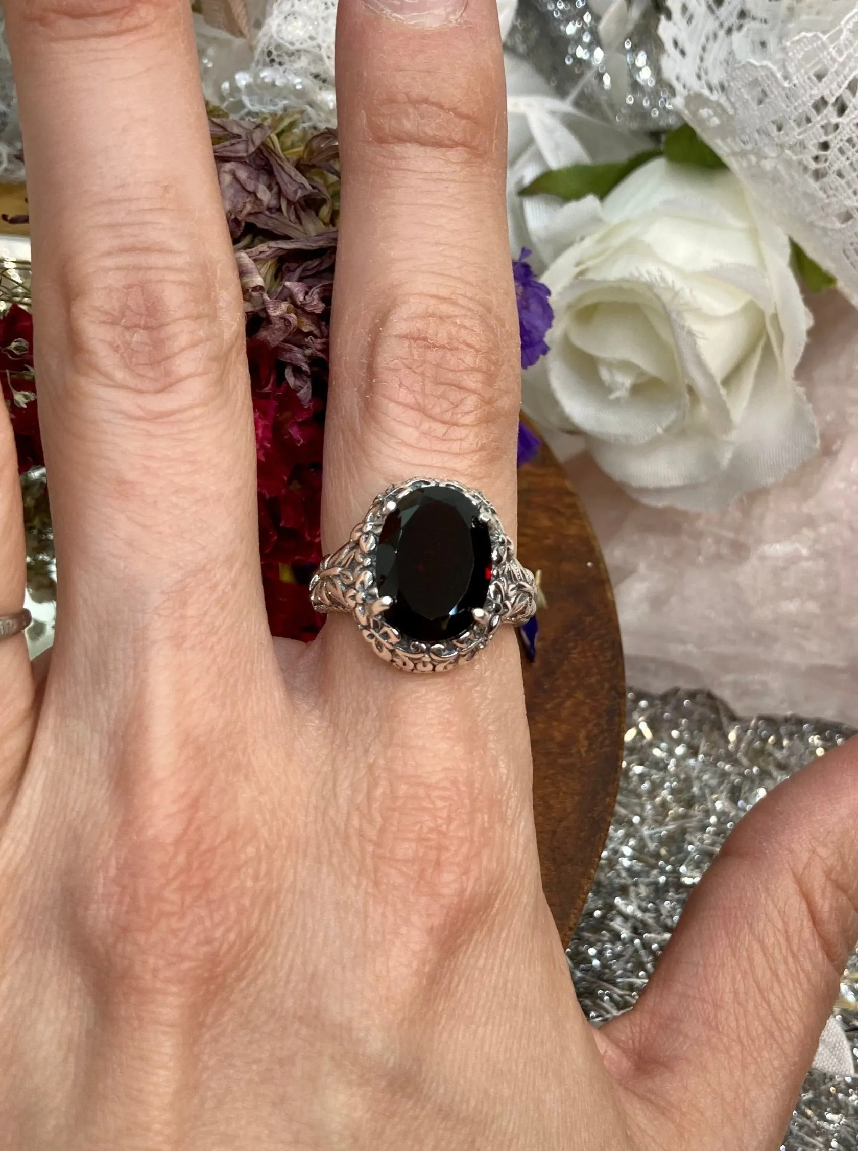 Natural Red Garnet Butterfly Ring, Oval Gemstone, Art Nouveau Vintage Ring, D79