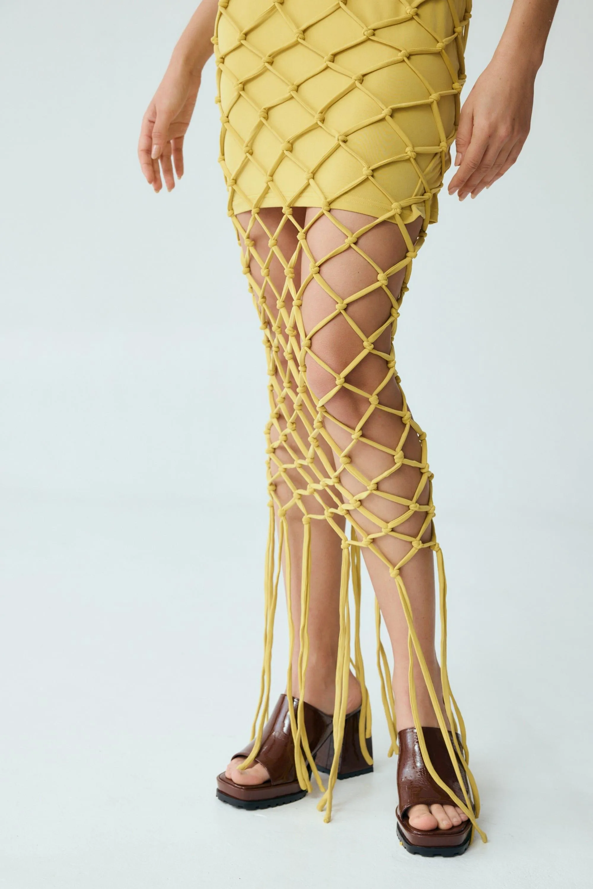 NET STRAPLESS DRESS | MELLOW YELLOW