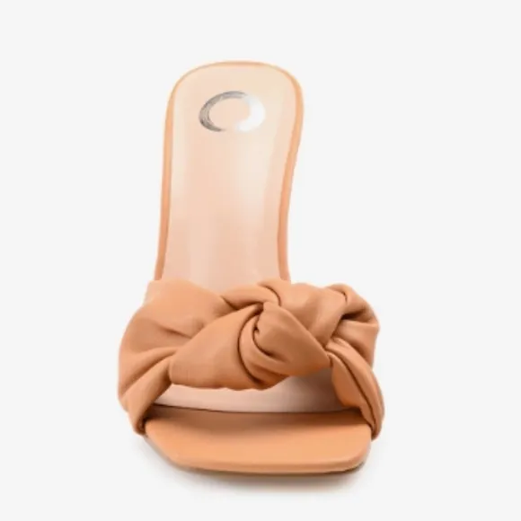 Night Out Chic Minimalistic Neutral Tan Casual Comfortable Sandal • size 7