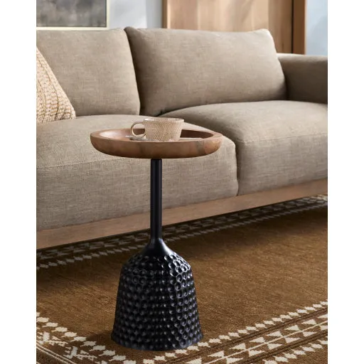 Sophisticated Ditale Round Top End Table