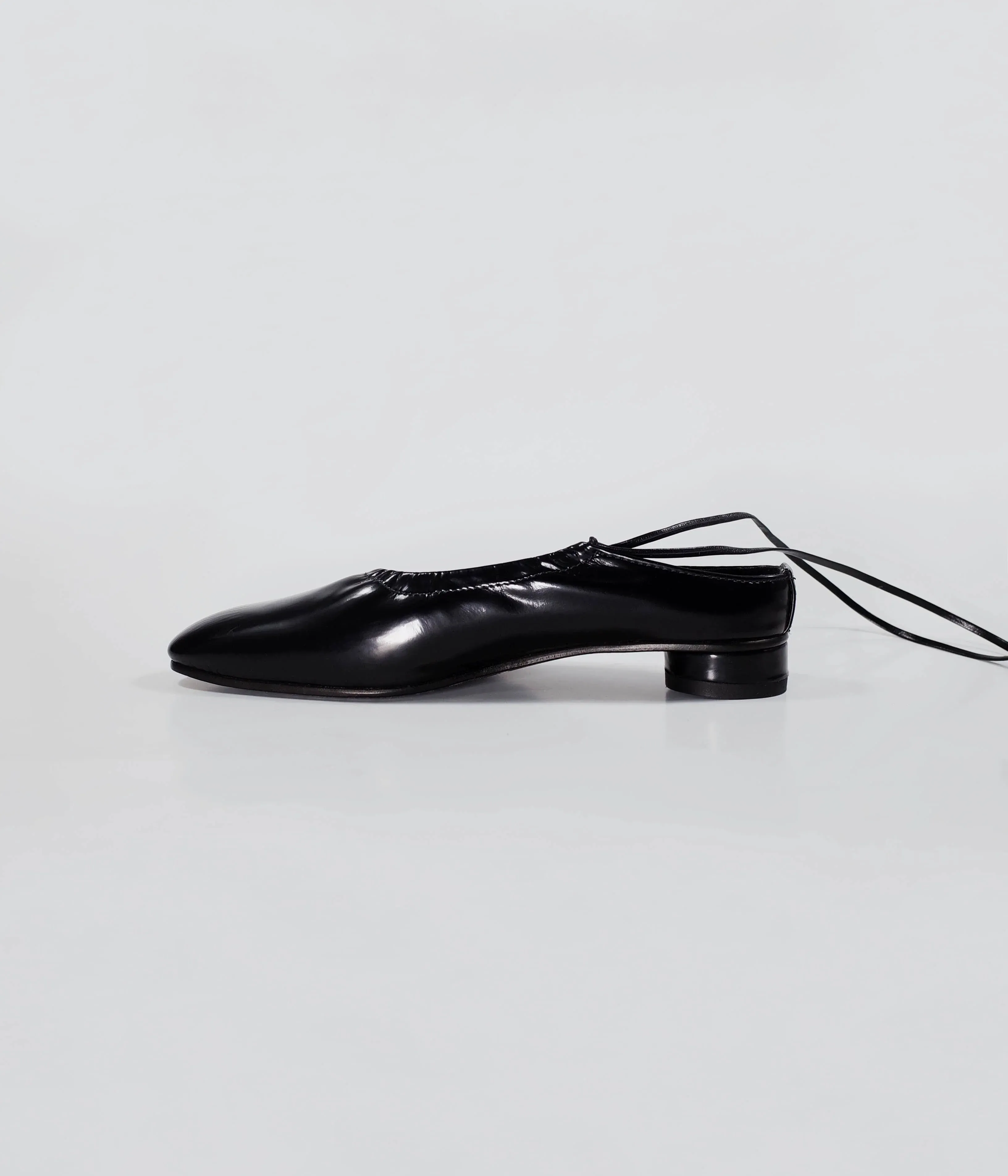 Sophisticated Glossy Ballet Flats
