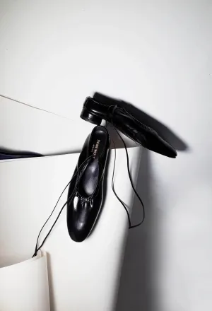 Sophisticated Glossy Ballet Flats