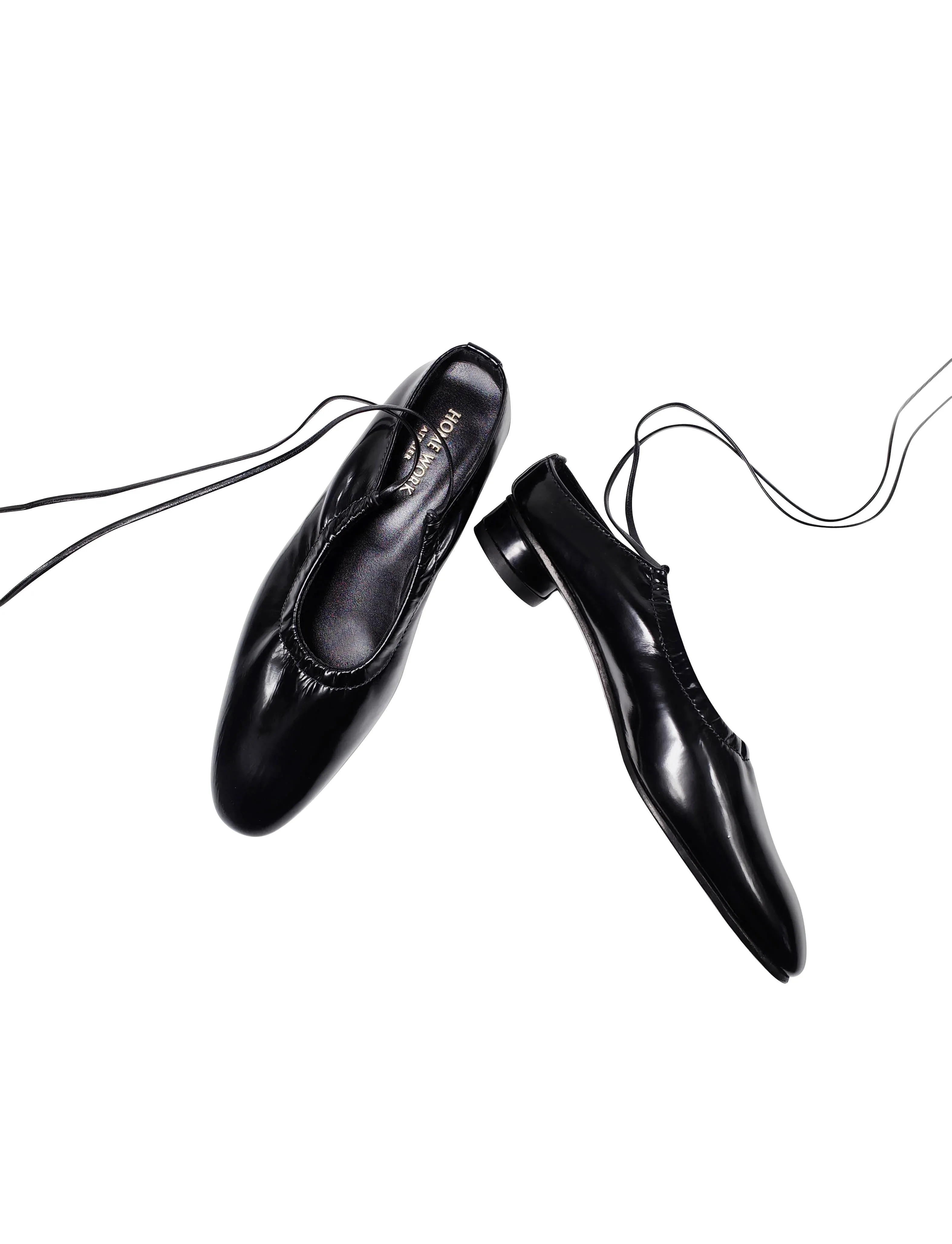 Sophisticated Glossy Ballet Flats