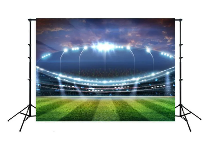 Toile de fond de terrain de football illuminé l'herbe verteM028